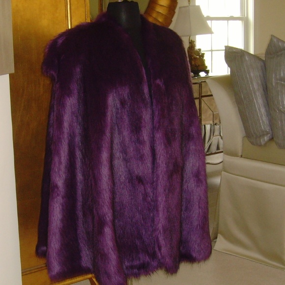 Fabulous Faux Fur Swing Style Vest Long Pile) - Picture 2 of 16